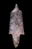 Arrowhead with peduncle in cut stone. Neolithic period. North Africa. 4 cm.