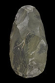 Biface suboval. Dark green jasper. Mali, Early Acheulean. 17 cm.