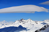 High altitude lenticular cloud over the Alps, France