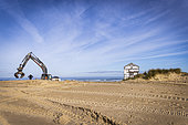 Destruction of beach chalets, in application of the coastal law, Blériot-plage, Sangatte, Pas de Calais, Opal Coast, France