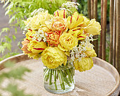 Yellow tulip bouquet