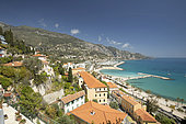 Bay of Menton towards the Italian border, Menton, Alpes-Maritimes, France