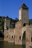 France, Lot, Quercy region ville de Cahors Pont de Valentré