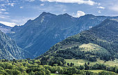 nce, Hautes-Pyrénées, vue  depuis le col de Val Louron-Azet (1580 mètres) vers les sommets de la frontière franco-espagnole
