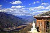 Yunnan, Lijiang, Yulong Zhengjue Temple scenery