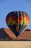 Namibia - Namib Naukluft Park - Hot air baloon over the Namib desert