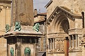 France, Arles, St Trophime church, portal, obelisk