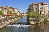 France, Provence, L'Isle-sur-la-Sorgue, river banks