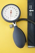 Blood pressure gauge and cuff