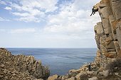 Rock climbing in Capo Pecora, Sardinia. Climbers are Italian boy Matteo Pasquetto and Polish girl Magda Drapella. Climbing in trad style, with only friends and nuts as protection, on beautiful granite in fantastic location near the Mediterranean sea [...]