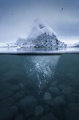 Iceberg at Jokulsarlon lake, Vatnajokull National Park, Iceland