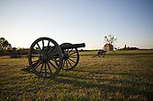 Manassas, Virginia, United States of America.. Civil War cannons are positioned in the Manassas Battlefield Park.
