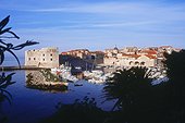Croatie Croatia/Dubrovnik old harbour