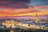 Italy, Tuscany, Firenze district, Florence, View with Palazzo Vecchio and Ponte Vecchio from Piazzale Michelangelo at sunset