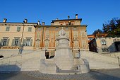 ly, Friuli Venezia Giulia, Udine, Piazza della Liberta, monument
