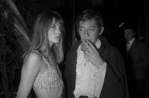 Roger-Viollet | 210323 | Jane Birkin (born in 1946), French singer, and Serge Gainsbourg (1928-1991), French singer-songwriter. Paris, New Jimmy's, 1968. | © Noa / Roger-Viollet
