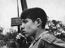 Roger-Viollet | 327900 | Cuba. Young Cuban militiman at the fight of the bay of Pigs (Playa Girón), attempt of landing encouraged by the CIA. April 17-19, 1961. | © Gilberto Ante / BFC / Roger-Viollet