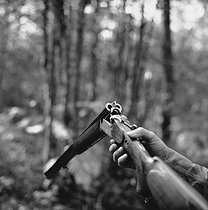 Roger-Viollet | 329919 | Fusil de chasse. | © Tony Burnand / Roger-Viollet