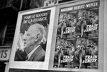 Roger-Viollet | 402910 | Presidential elections. Electoral poster for Charles de Gaulle (1890-1970), French General and statesman. Paris, 1965. | © Noa / Roger-Viollet