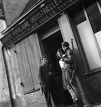 Roger-Viollet | 501650 | World War II. Liberation of Paris. French Forces of the Interior (Forces Françaises de l'Intérieur), 1944. Photograph by Pierre Jahan (1909-2003). | © Pierre Jahan / Roger-Viollet