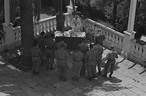 Roger-Viollet | 564750 | Algerian War of Independence. Cherchell Infantry Military School. Training of the military cadets. The aspiring officers, after a long walk, attend the mass outside on a Sunday morning. Algeria, September 1960. | © Jean-Pierre Laffont / Roger-Viollet