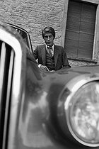 Roger-Viollet | 569874 | Jacques Dutronc (born in 1943), French singer-songwriter and actor, 1967. Photograph by Georges Kelaïditès (1932-2015). | © Georges Kelaïditès / Roger-Viollet