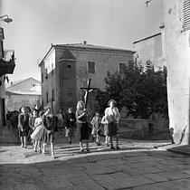 Roger-Viollet | 624773 | Procession in L'Ile-Rousse (Upper Corsica), about 1955. | © Oswald Perrelle / Roger-Viollet