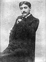 Roger-Viollet | 708805 | Marcel Proust (1871-1922), French writer. | © Albert Harlingue / Roger-Viollet