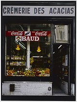 Roger-Viollet | 740387 |  Crèmerie des Acacias , dairy shop, rue des Acacias. Paris (XVIIth arrondissement), 1982. Photograph by Felipe Ferré (born in 1934). Paris, musée Carnavalet. | © Felipe Ferré / Musée Carnavalet / Roger-Viollet