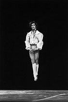 Roger-Viollet | 740777 | Rudolf Nureyev (1938-1993), Russian ballet dancer. Paris, Opéra Garnier, on June 11, 1974. | © Jean-Pierre Couderc / Roger-Viollet