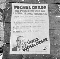 Roger-Viollet | 770974 | Poster representing Michel Debré (1912-1996), French politician, running for the presidency. France, 1981. | © Roger-Viollet / Roger-Viollet