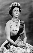 Roger-Viollet | 833138 | Queen Elizabeth II (born in 1926). | © Roger-Viollet / Roger-Viollet