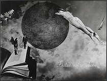 Roger-Viollet | 859241 |  Faites votre choix . Photomontage. 1939 ou 1945 | © Pierre Jahan / Roger-Viollet