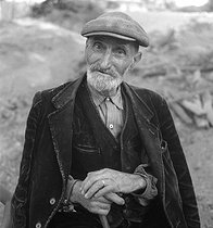 Roger-Viollet | 891539 | Jean-Simon Ettori (1870-1962), Corsican bandit who spent 26 years in the scrub. | © Roger-Viollet / Roger-Viollet