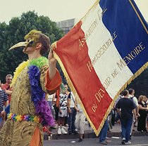 Roger-Viollet | 935847 | Gay Pride. Paris, 2005. | © Catherine Deudon / Roger-Viollet