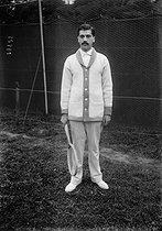 Roger-Viollet | 936463 | Eugene Zsigmondy, tennisman. Tennis world championship. Saint - Cloud (Hauts-de-Seine), 1913. | © Maurice-Louis Branger / Roger-Viollet