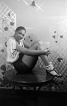 Roger-Viollet | 1027627 | Josephine Baker (1906-1975), American variety artist, attending the Saint Catherine party at Paul Poiret's. Paris, on November 25, 1925. | © Boris Lipnitzki / Roger-Viollet