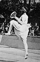 Roger-Viollet | 1033990 | Suzanne Lenglen (1899-1938), French tennis player, 1921. | © Roger-Viollet / Roger-Viollet