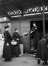 Roger-Viollet | 1040754 | War - Women working as railroad employees | © Maurice-Louis Branger / Roger-Viollet