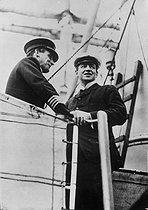 Roger-Viollet | 1051126 | Sir Ernest Henry Shackleton (1874-1922), British sailor and explorer, during an expedition to the South Pole. | © Albert Harlingue / Roger-Viollet