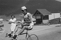 Roger-Viollet | 1358394 | Tour de France 1985. 14th stage from Autrans to Saint-Etienne, on July 13, 1985. Francis Castaing (born in 1959), French racing cyclist. Photograph by Bernard Charlet, from the collections of the French newspaper  France-Soir . Bibliothèque historique de la Ville de Paris. | © Bernard Charlet / Fonds France-Soir / BHVP / Roger-Viollet