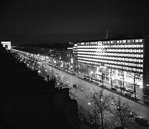 Roger-Viollet | 1400761 | Europe, France, Île-de-France, Paris, Avenue de la Grande-Armée. Night view of Peugeot headquarters in 1967. | © Archives Terre Blanche / Roger-Viollet