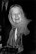 Roger-Viollet | 1410576 | Marguerite Yourcenar (1903-1987), French woman of letters, first woman nominated at the Académie française (French Academy) in 1980. 1986. | © Irmeli Jung / Roger-Viollet
